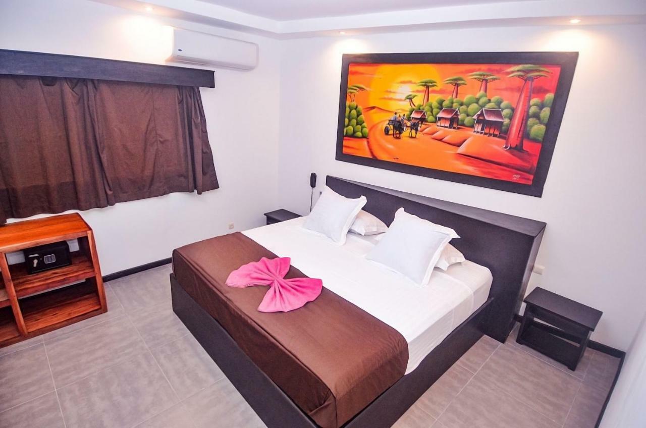 Hotel La Bombonera Нуси-Бе Экстерьер фото