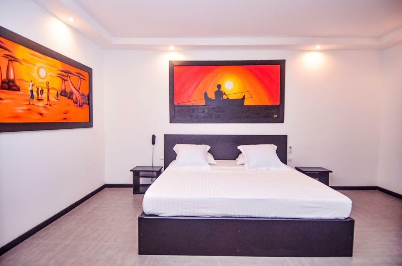 Hotel La Bombonera Нуси-Бе Экстерьер фото